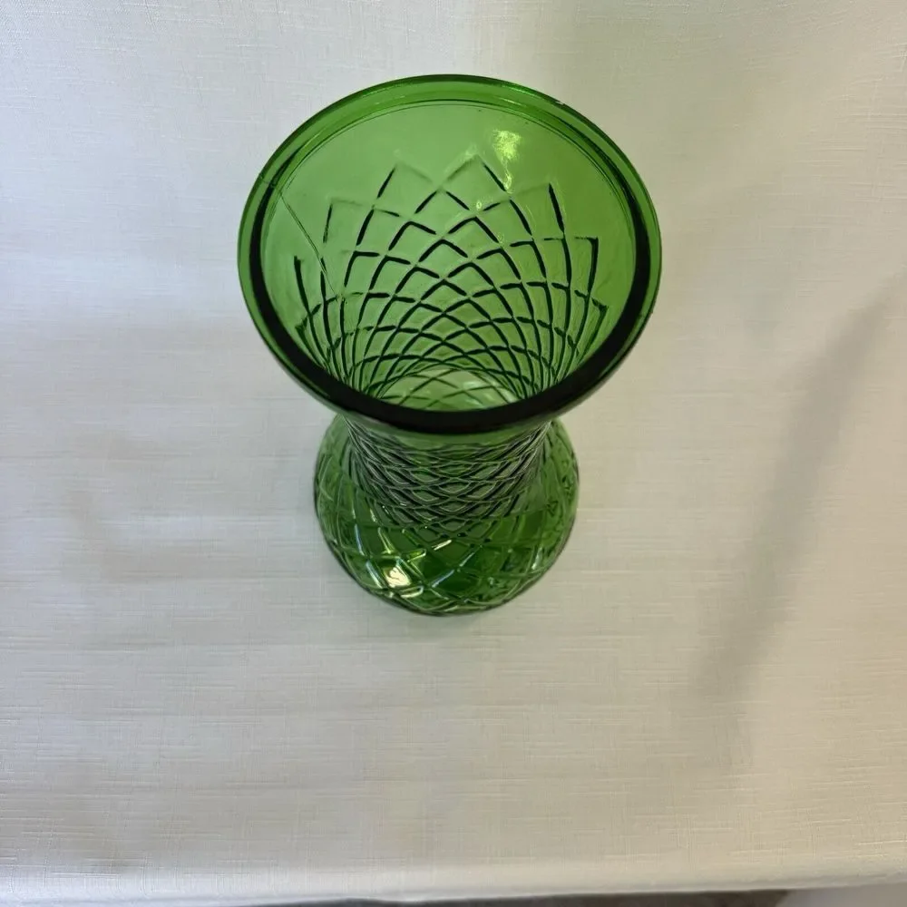 VINTAGE HOOSIER‎ Green Diamond Patterned Glass Vase #4086